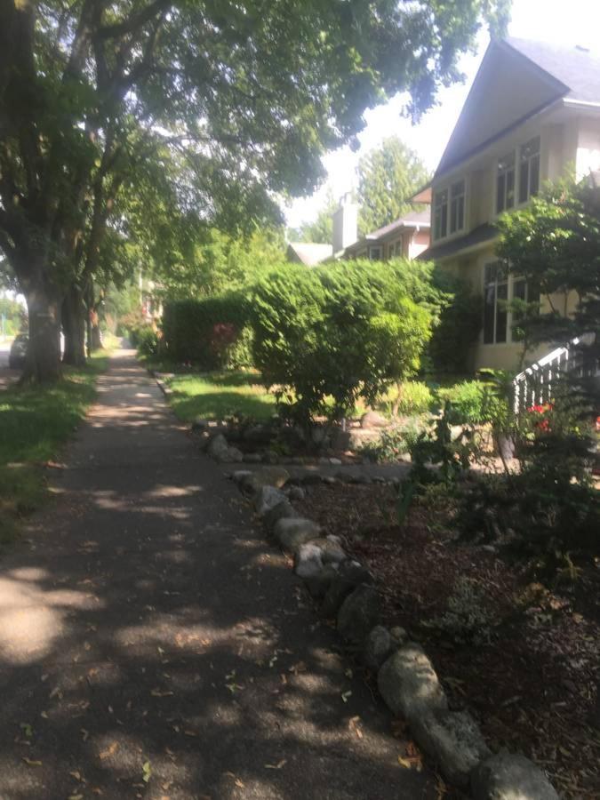 Quiet-Comfy 3 Bedroom Home On A Tree Lined Street In Kits Βανκούβερ Εξωτερικό φωτογραφία