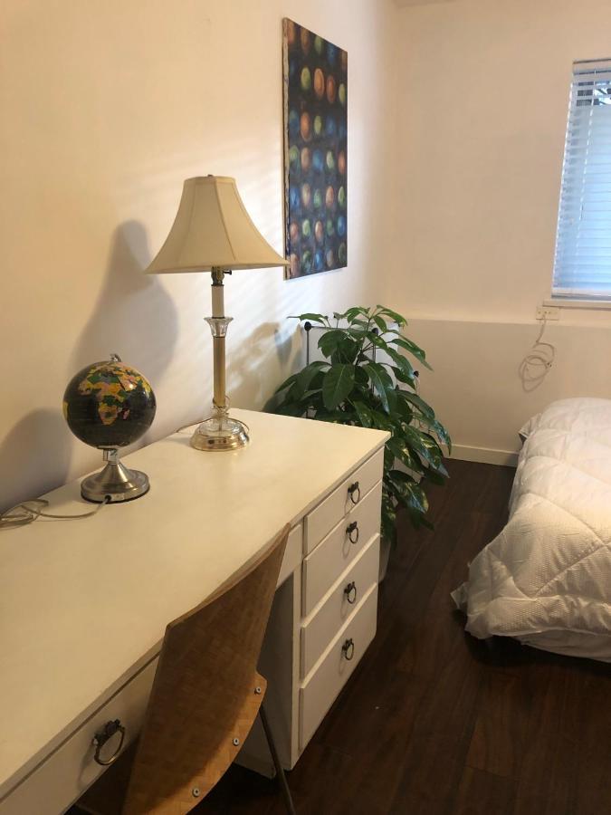 Quiet-Comfy 3 Bedroom Home On A Tree Lined Street In Kits Βανκούβερ Εξωτερικό φωτογραφία
