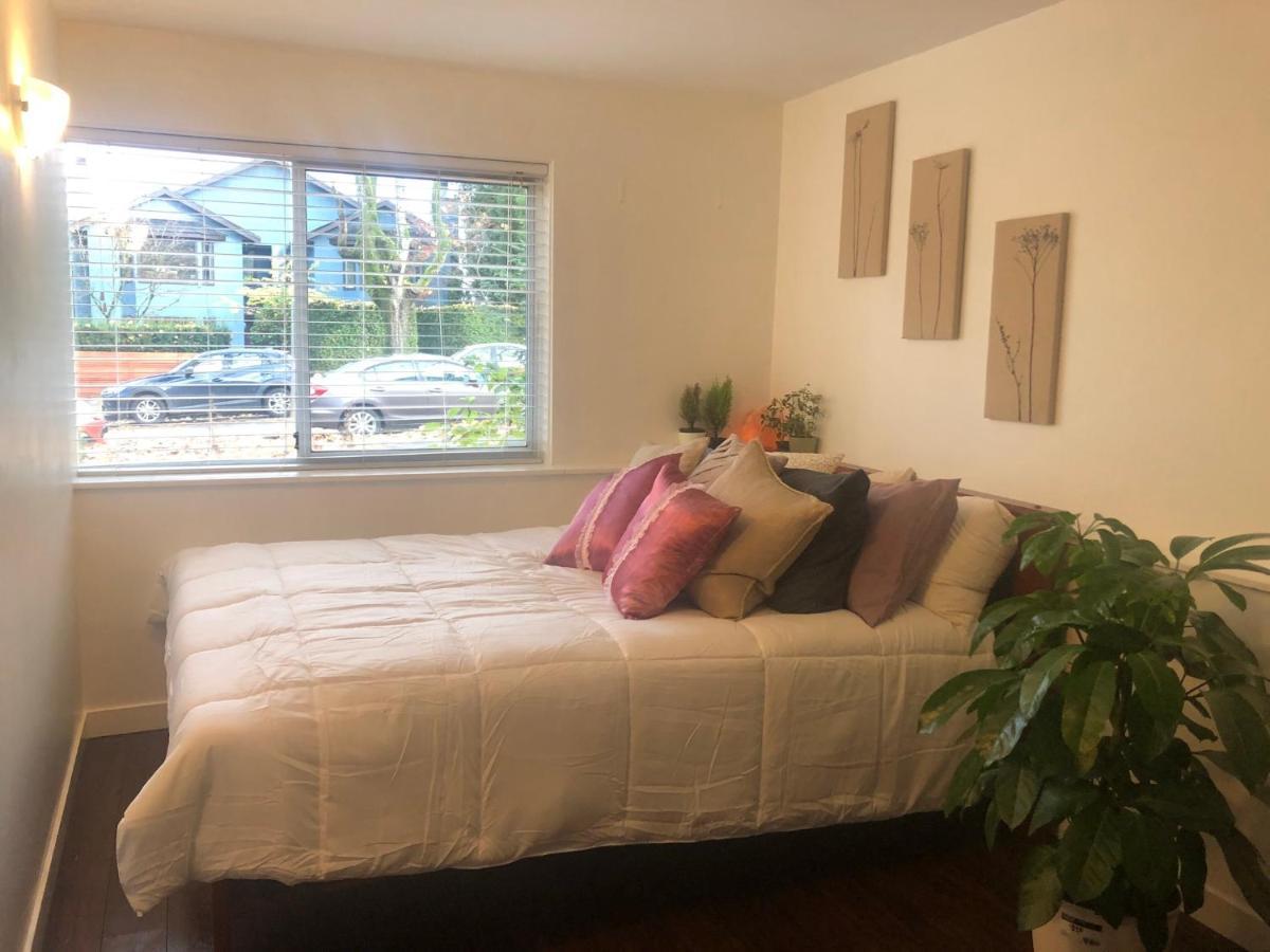 Quiet-Comfy 3 Bedroom Home On A Tree Lined Street In Kits Βανκούβερ Εξωτερικό φωτογραφία